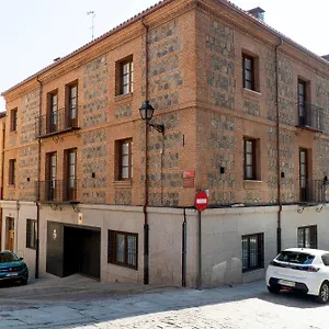 https://cervantes-5-collection-catedral-aparcamiento-en-el-edificio.besthotelstoledo.com